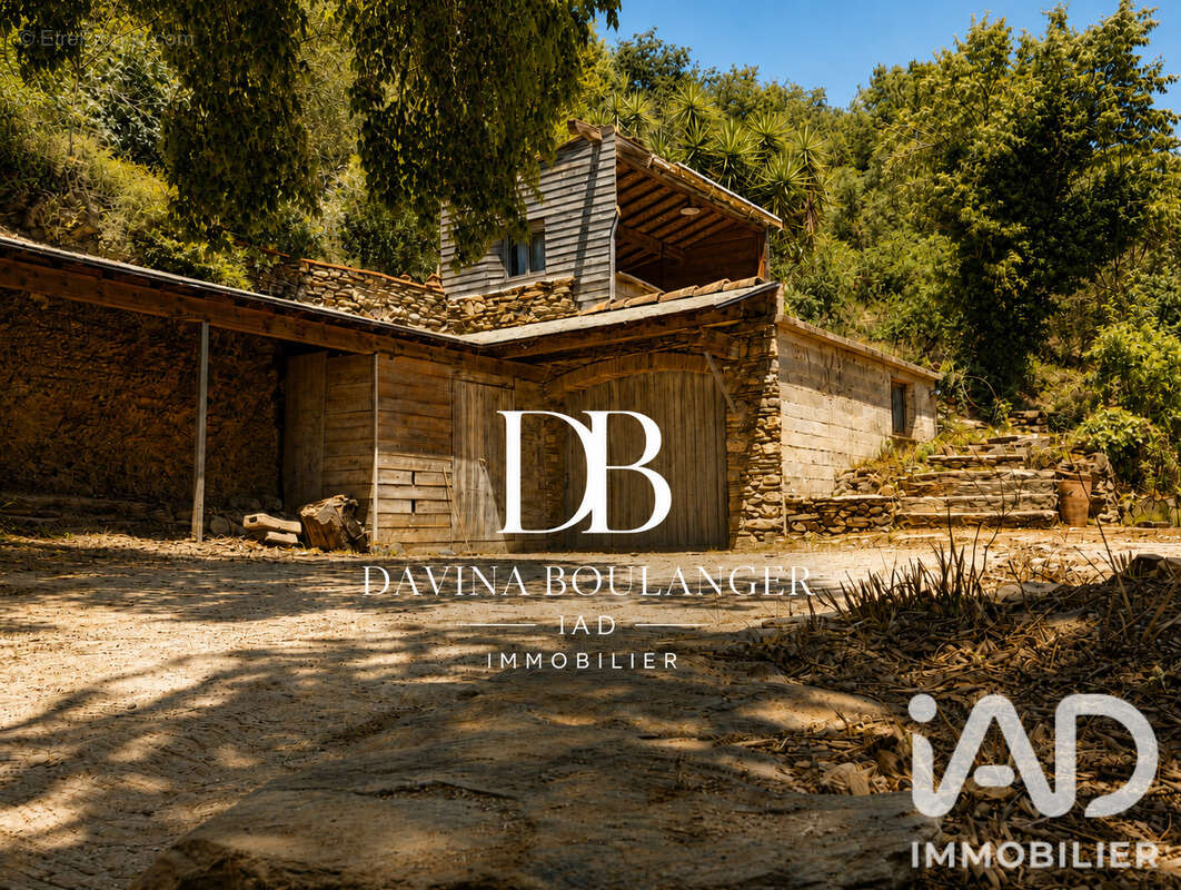 Maison 175 m² à Camelas  - photo 2