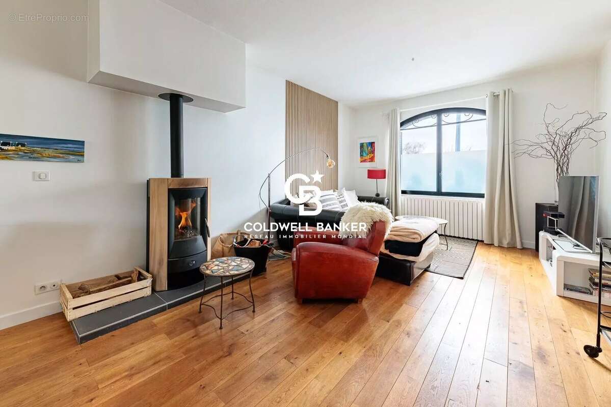 Maison à SAINT-SEBASTIEN-SUR-LOIRE