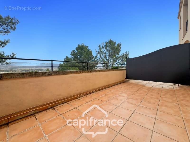 Appartement à MALLEMORT