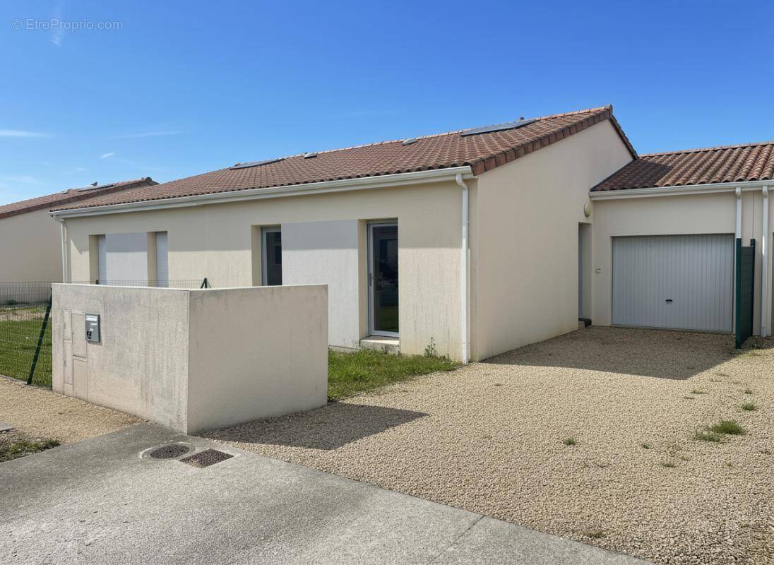 Maison à POITIERS