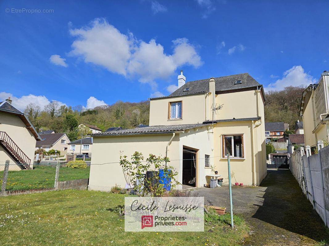 Maison à LILLEBONNE