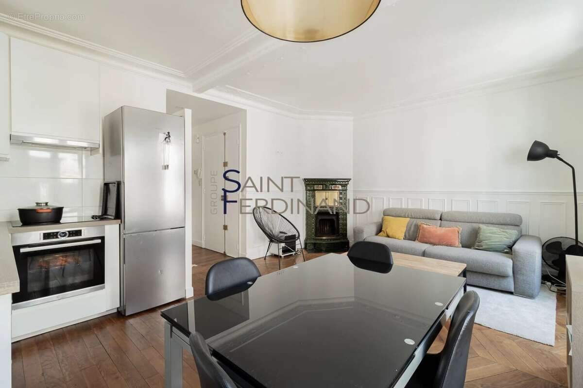 Appartement à NEUILLY-SUR-SEINE