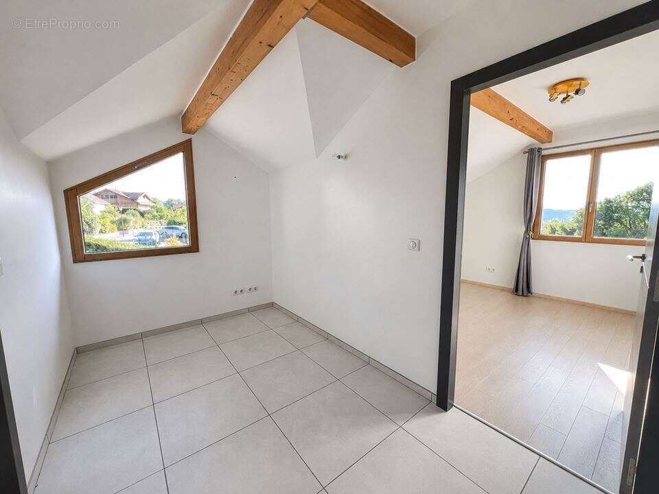 Maison 118 m² à Villaz  - photo 9