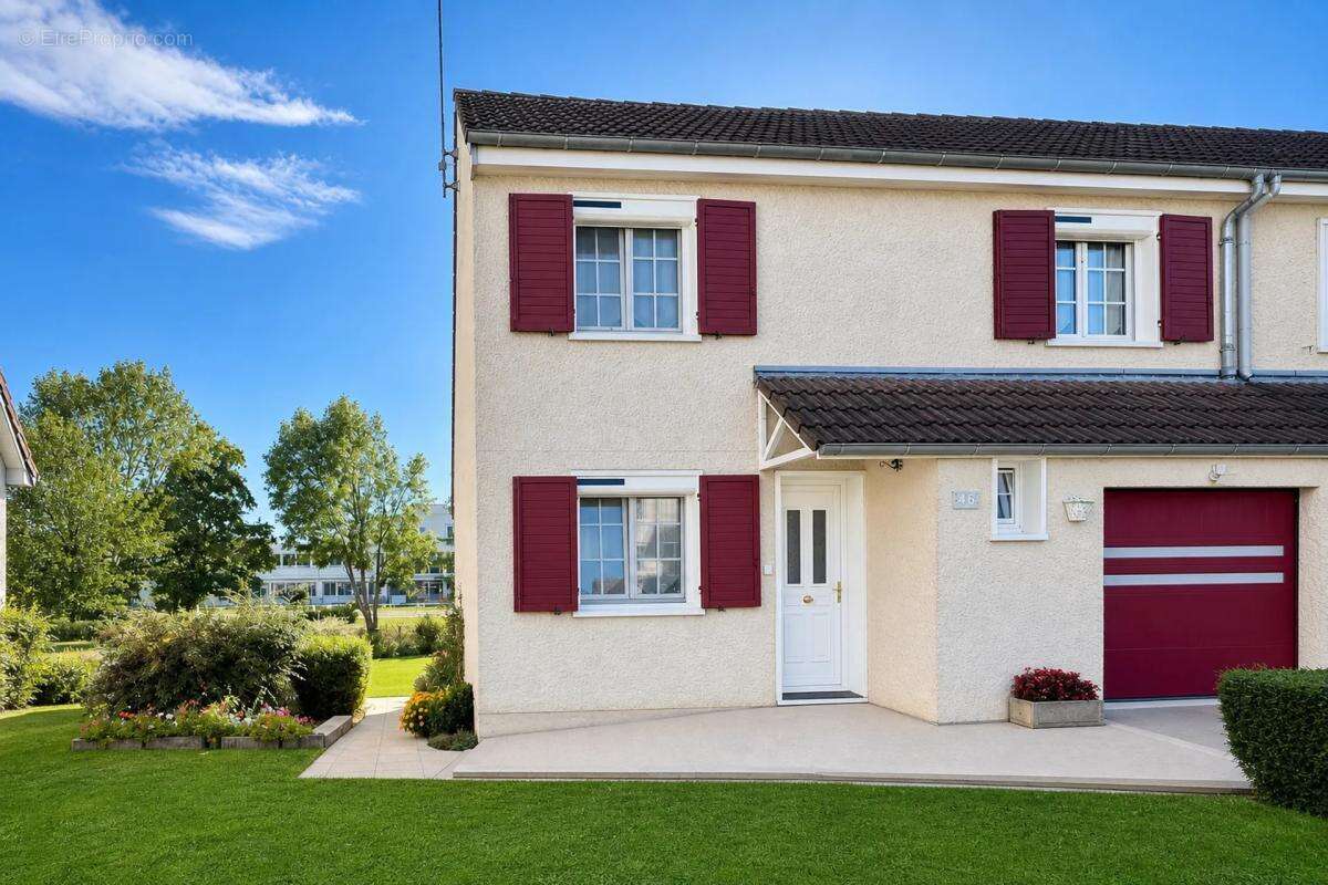Maison à LA FERTE-GAUCHER