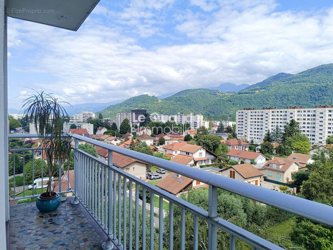 Appartement à SAINT-MARTIN-D&#039;HERES