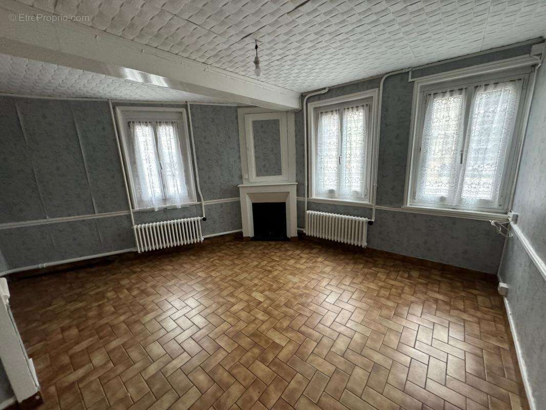 Maison à BERNAY