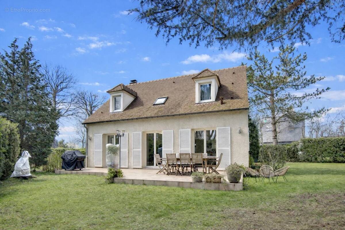 Maison à LE VESINET