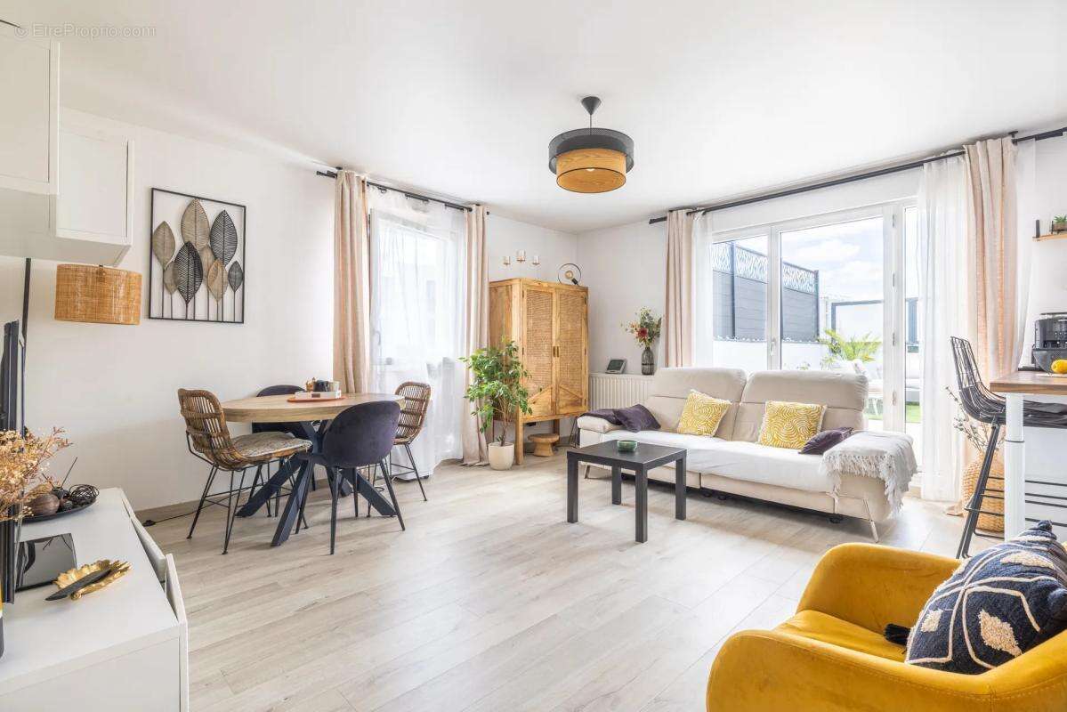 Appartement de 4 pièces de 85 m² à Thiais - photo 2