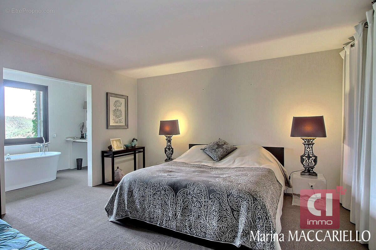 Maison à ESPARRON-DE-VERDON