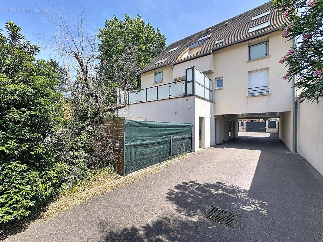 Appartement à CHILLY-MAZARIN