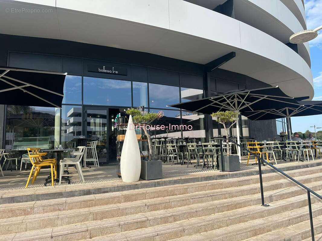 Commerce à AGDE