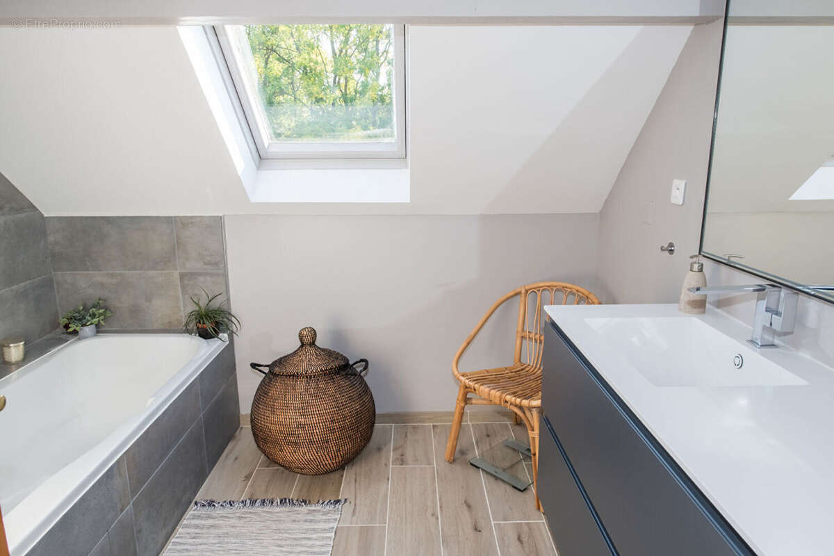 Maison à FEUCHEROLLES