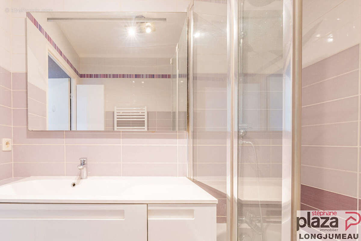 Appartement à CHILLY-MAZARIN