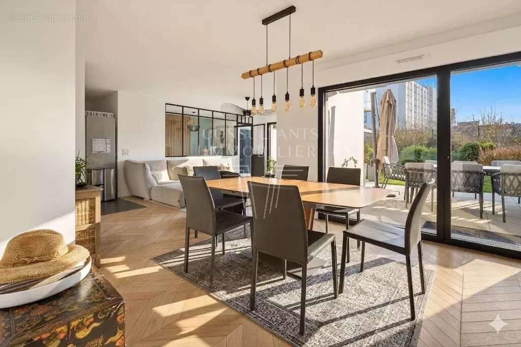 Appartement à ISSY-LES-MOULINEAUX