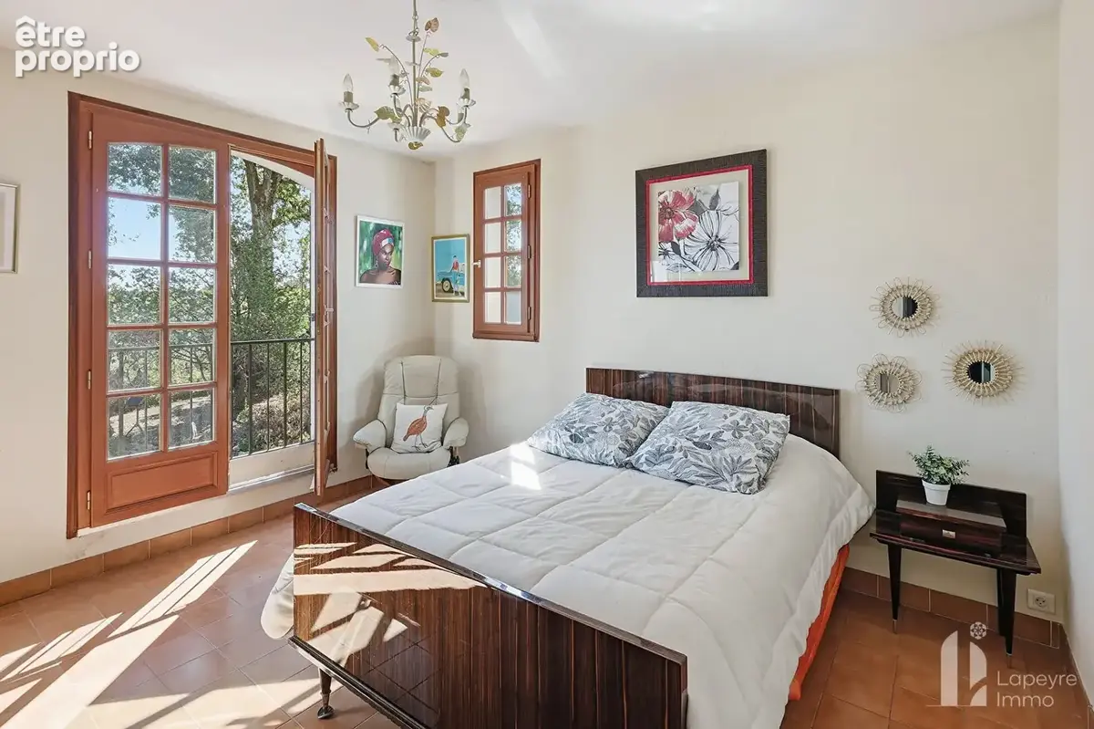 RARE - BOURG HAUTE-GOULAINE - Maison 4 chambres + 1 bureau - 188 m² - photo 12