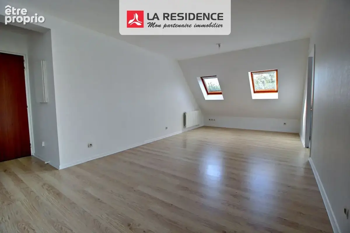 Appartement 63 m² à Les Clayes-Sous-Bois  - photo 2