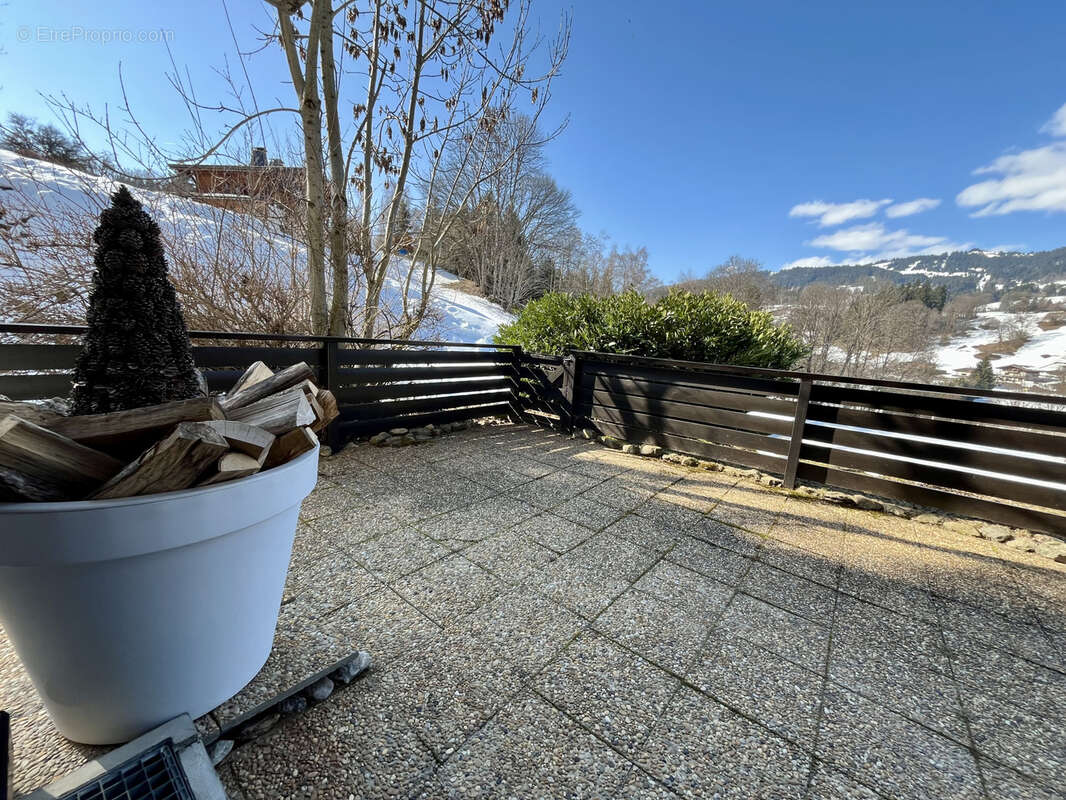 Appartement à DEMI-QUARTIER