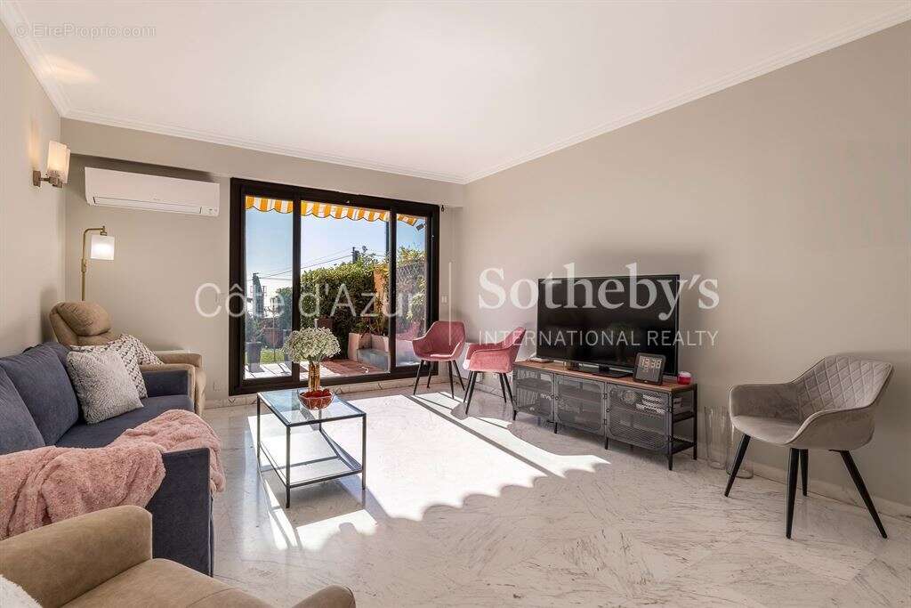 Appartement à ROQUEBRUNE-CAP-MARTIN