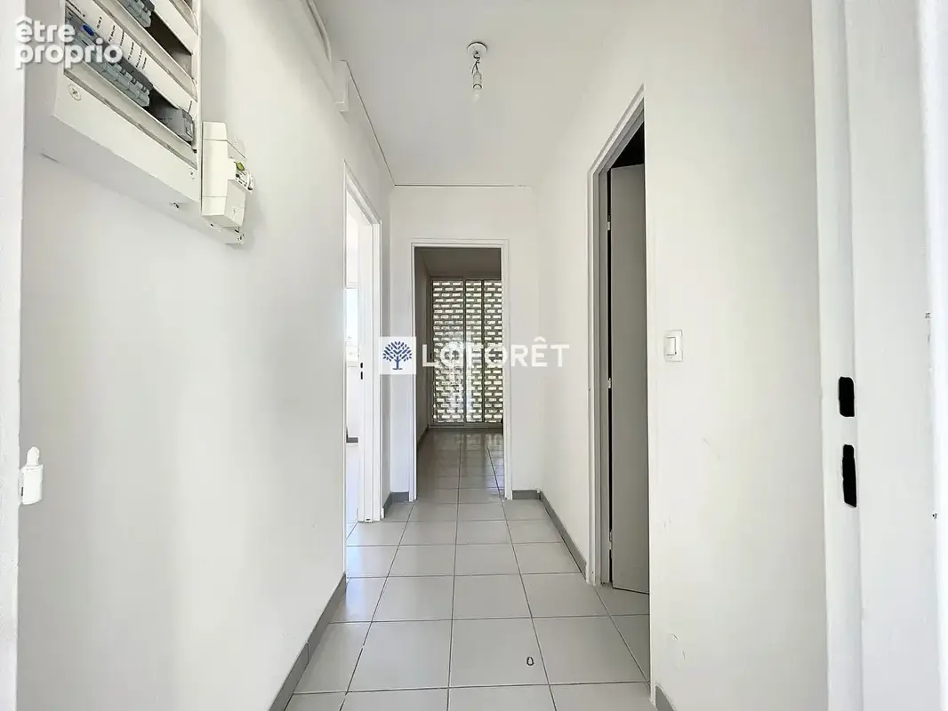 A vendre : Appartement T2 dans une résidence sécurisée sur la Route des Religieuses - photo 4