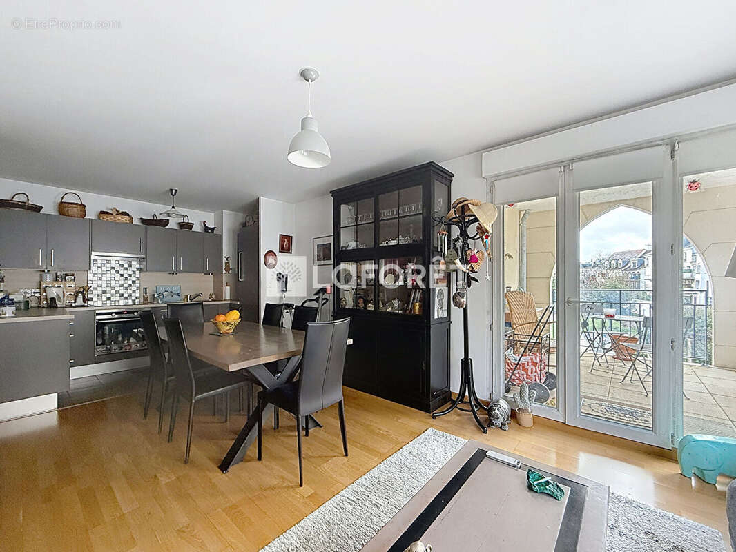 Appartement à LE PLESSIS-ROBINSON