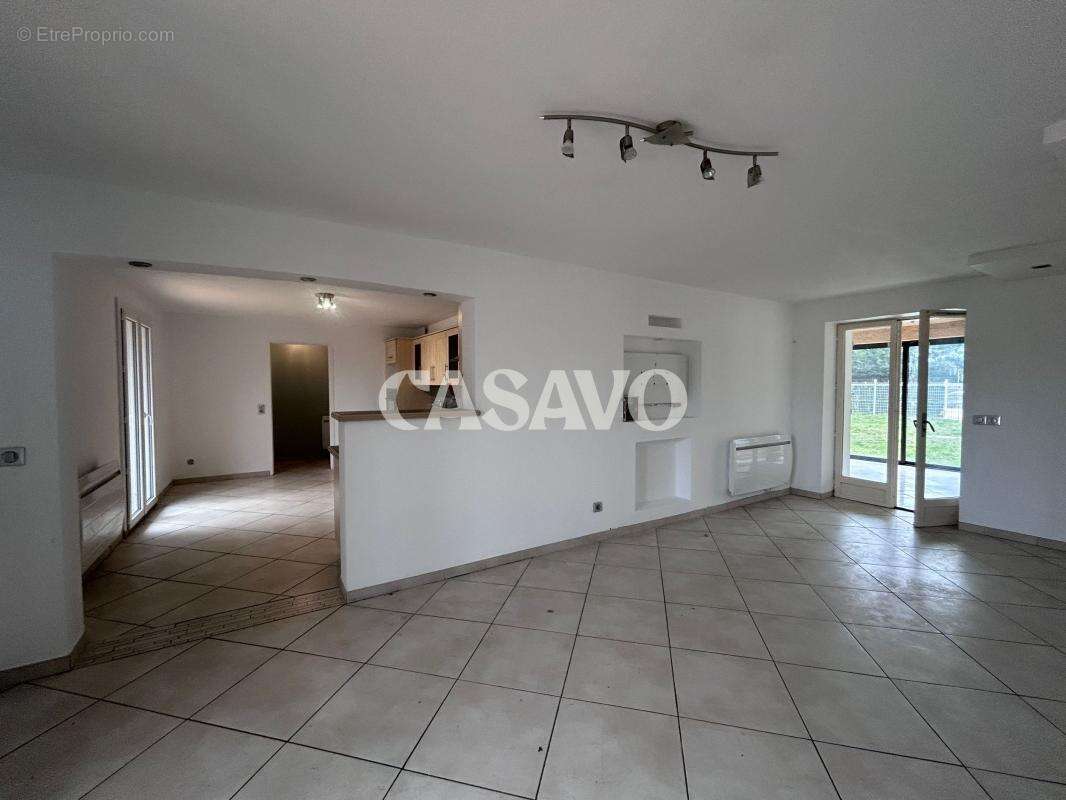 Vente Maison 3 pièces de 124m² - 38440 Artas - photo 10