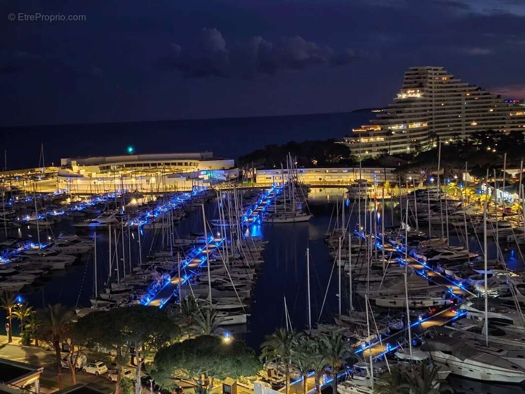 Appartement à VILLENEUVE-LOUBET