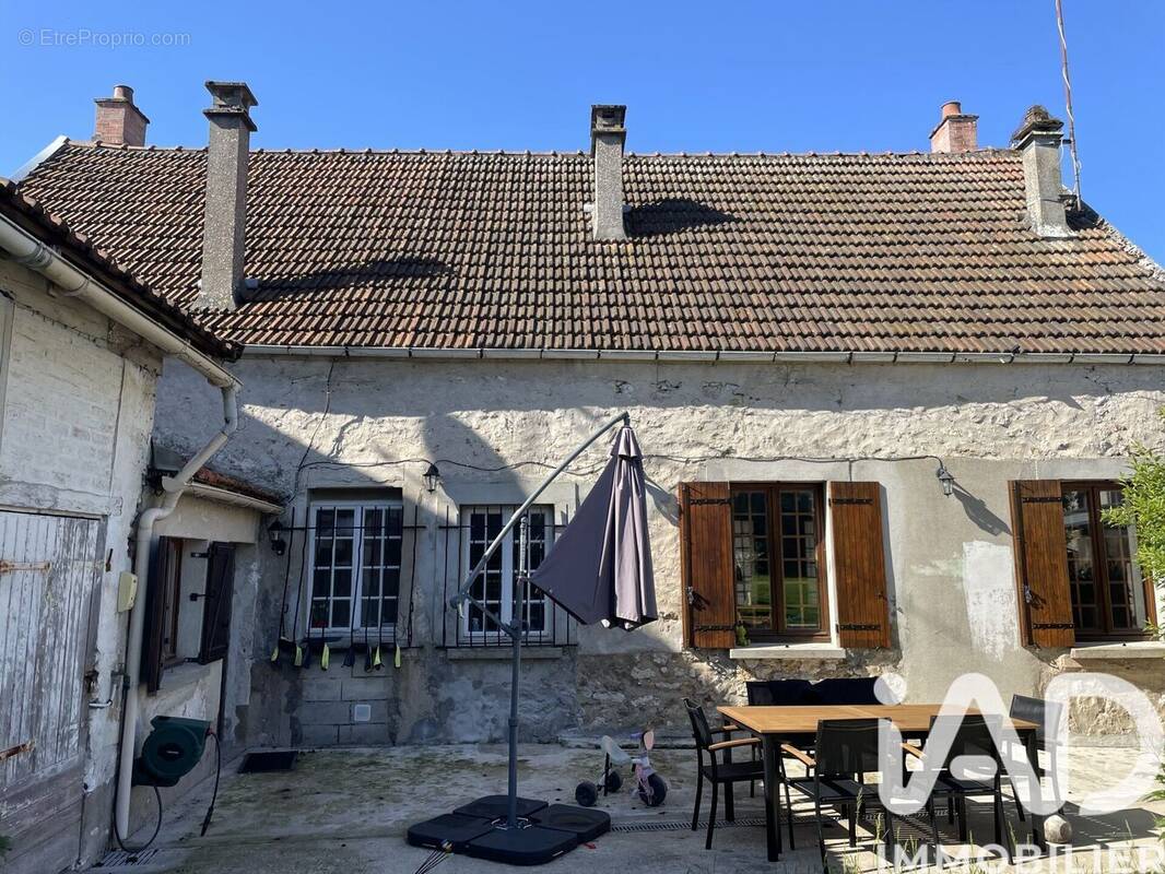 Photo 1 - Maison à EVRY-GREGY-SUR-YERRE