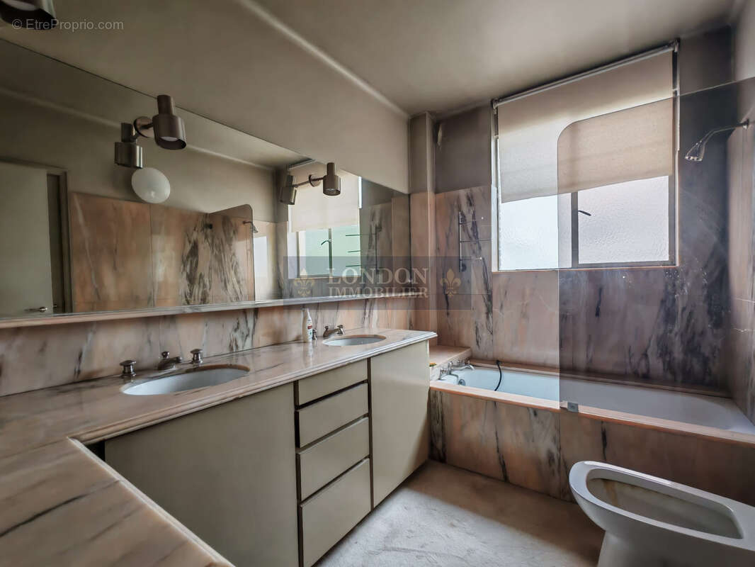 Appartement à VERSAILLES