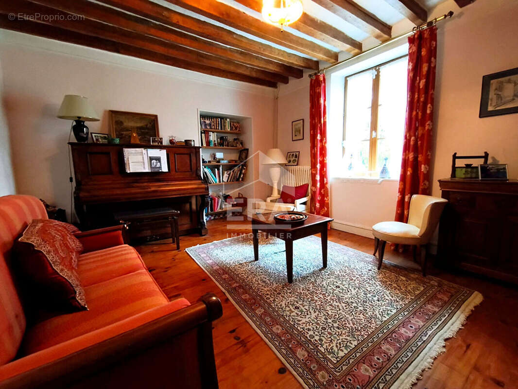 Maison à FONTAINE-LA-RIVIERE