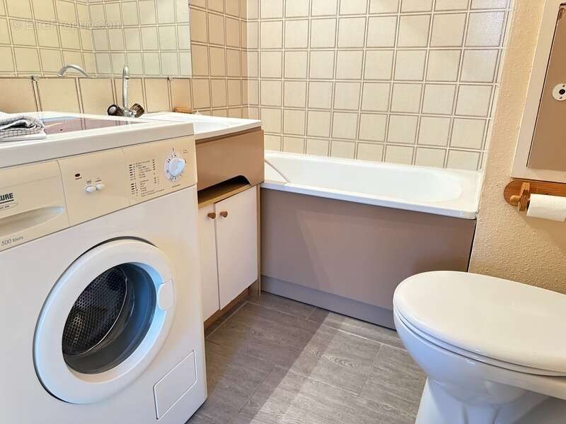 Appartement à GREOUX-LES-BAINS