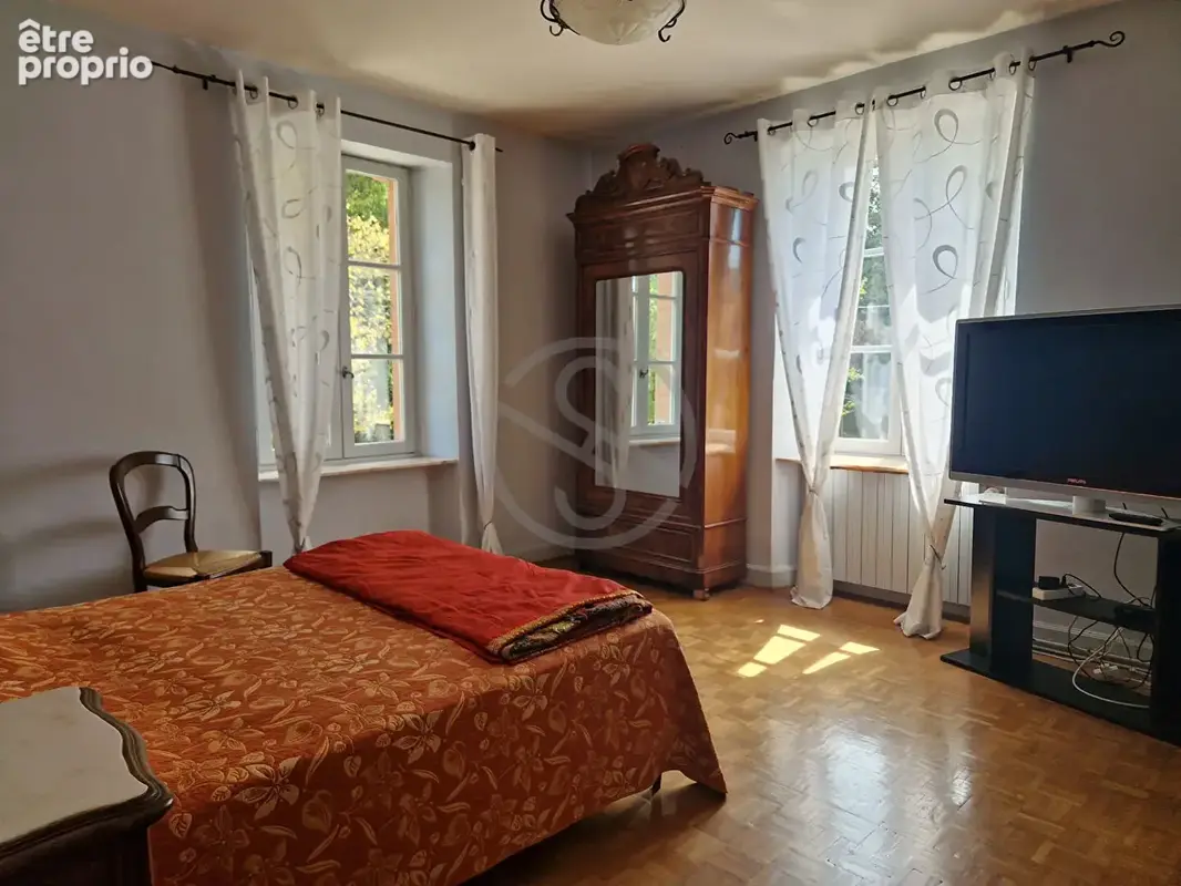 Propriété 230 m2 + grande dépendance + terrain constructible - photo 13