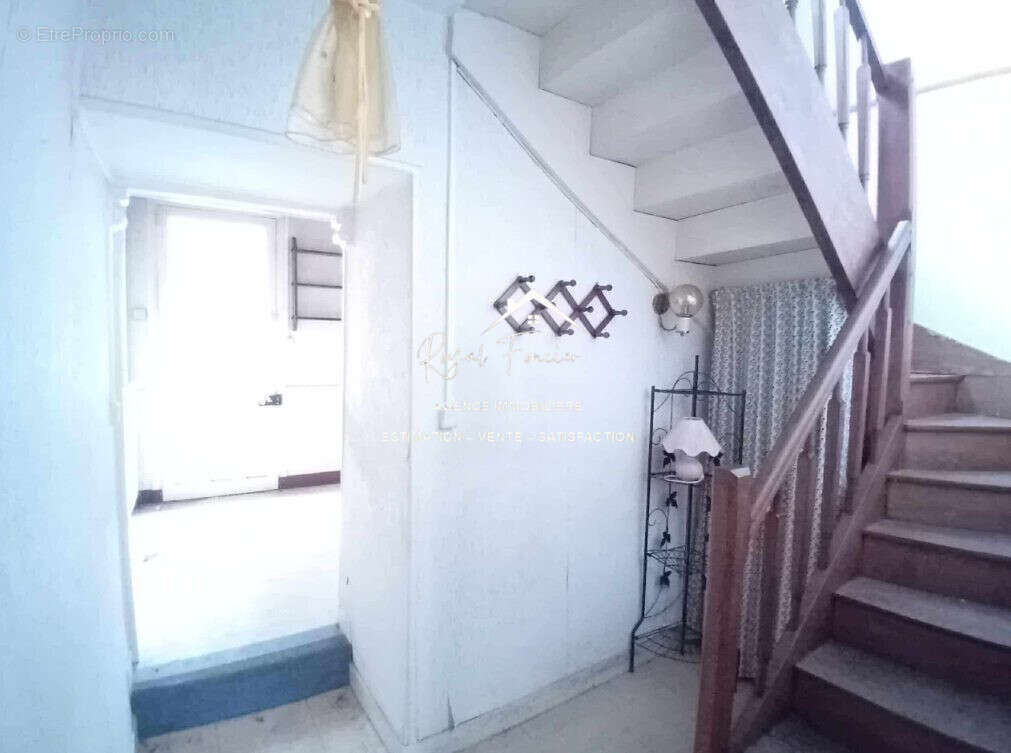 Maison à YZEURES-SUR-CREUSE