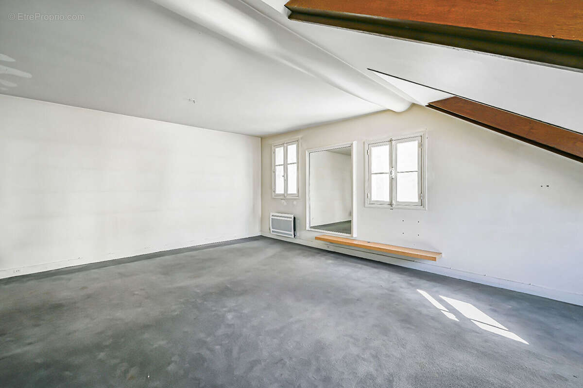 Appartement à PARIS-4E