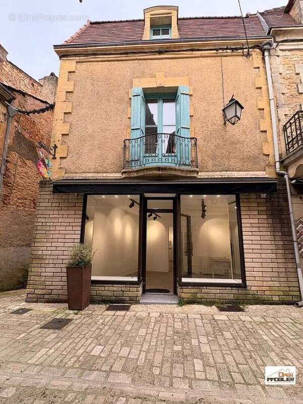 Appartement à SALLES-DE-BELVES