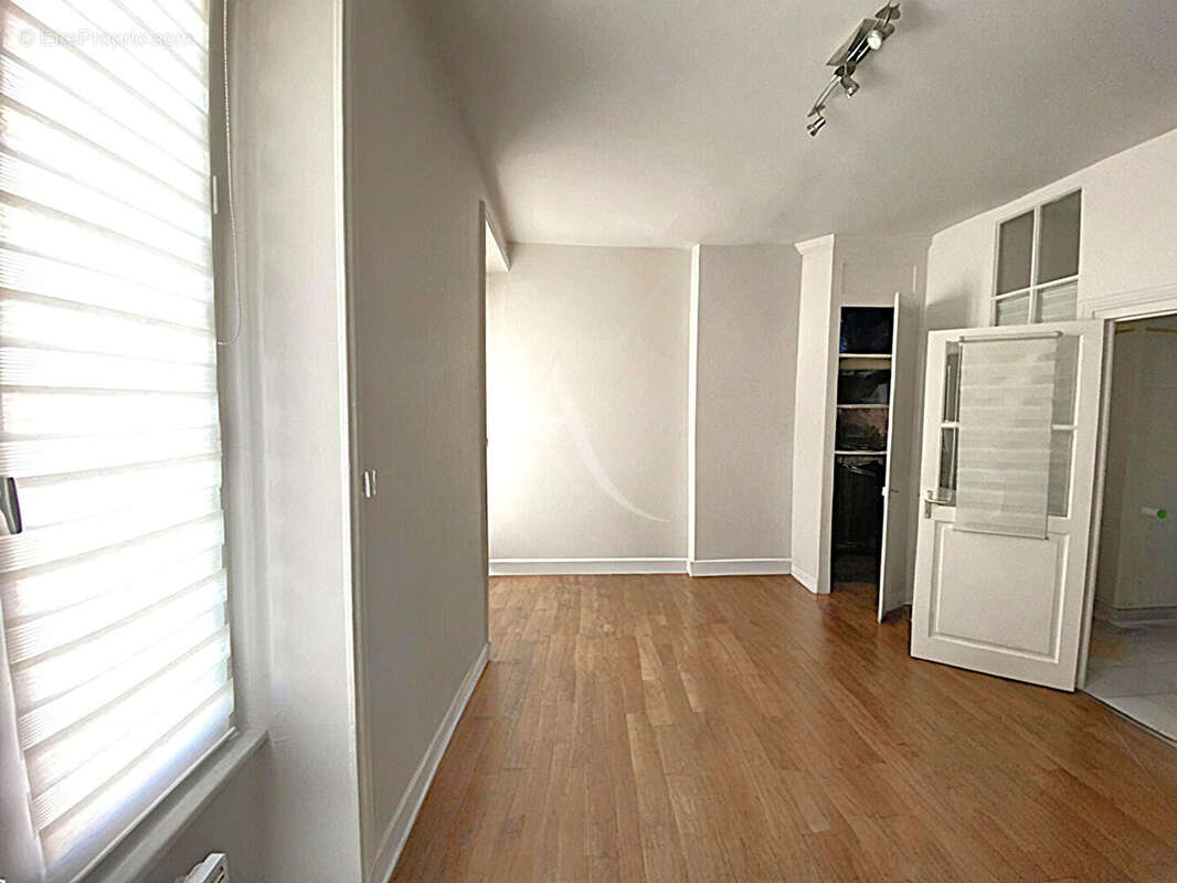 Appartement à LYON-8E