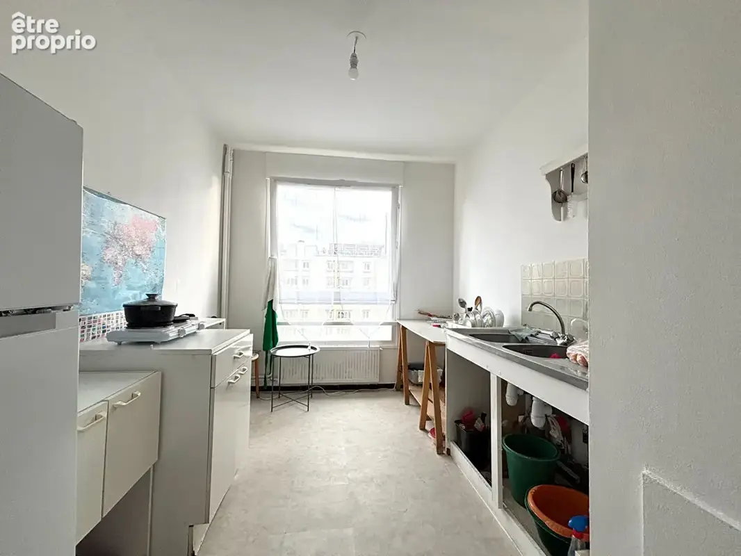 M° Belleville / Rue Rebeval. Appartement type 3 pièces de 65.9 m2 - photo 5