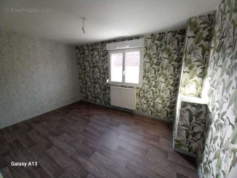 Appartement à VOUJEAUCOURT