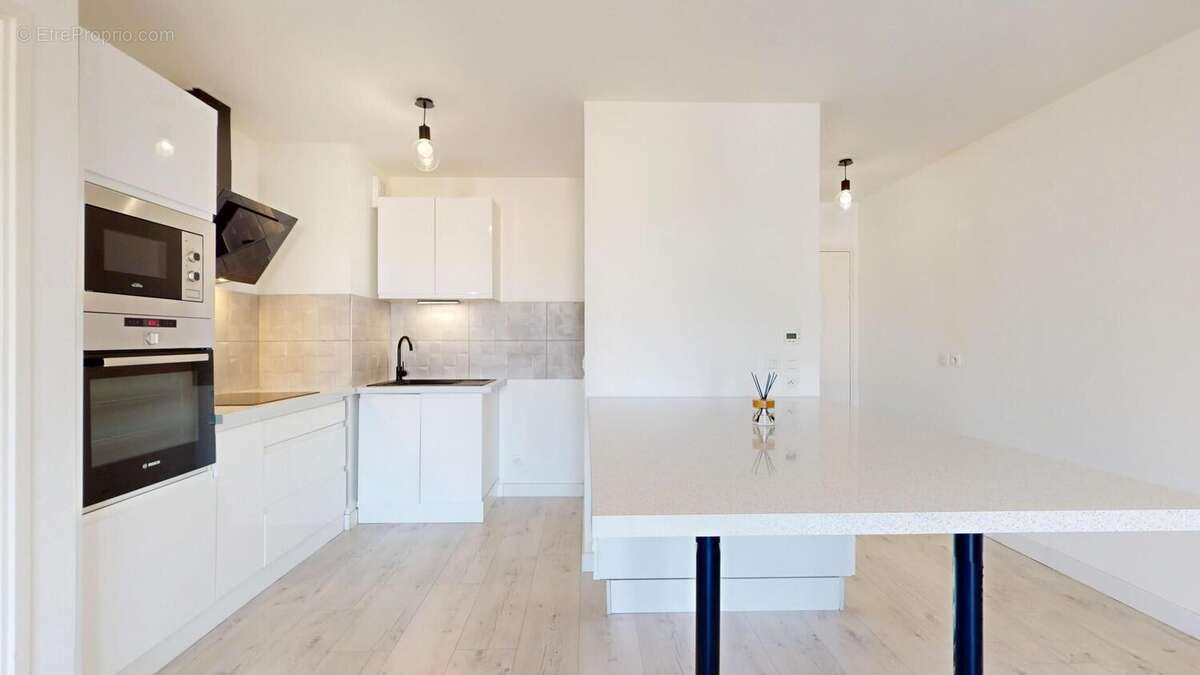 Appartement 42 m² à Artigues-Pres-Bordeaux  - photo 2