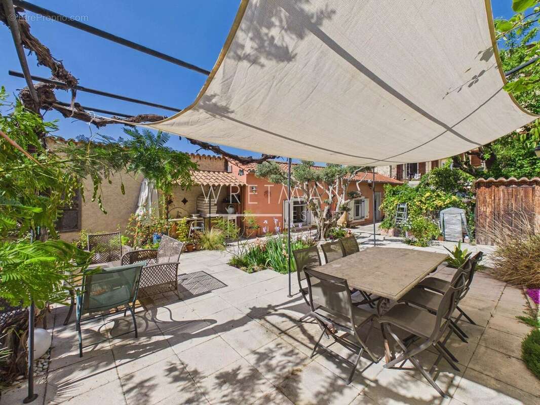 Maison à FAYENCE