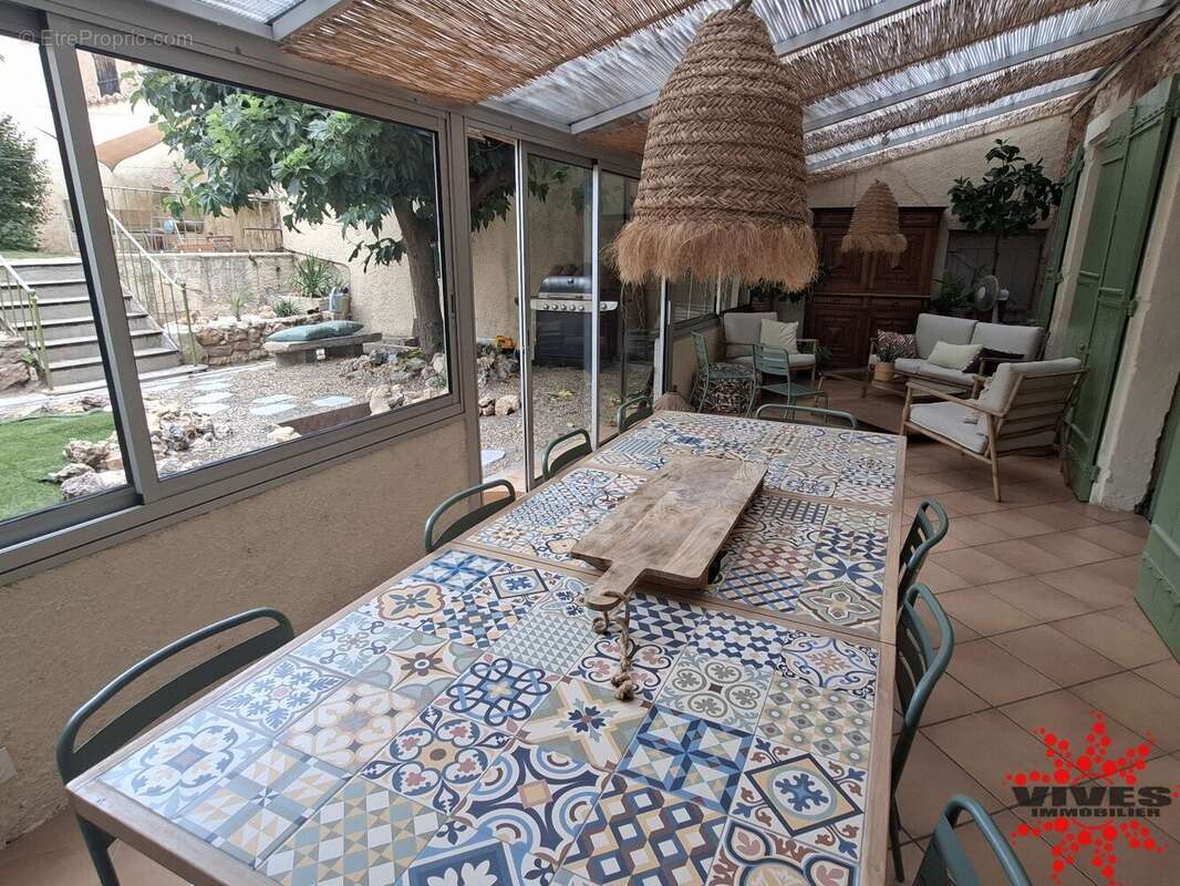 Maison bourgeoise meublée 145 m²  Piscine  3 suites  Garage 100 m² - photo 17