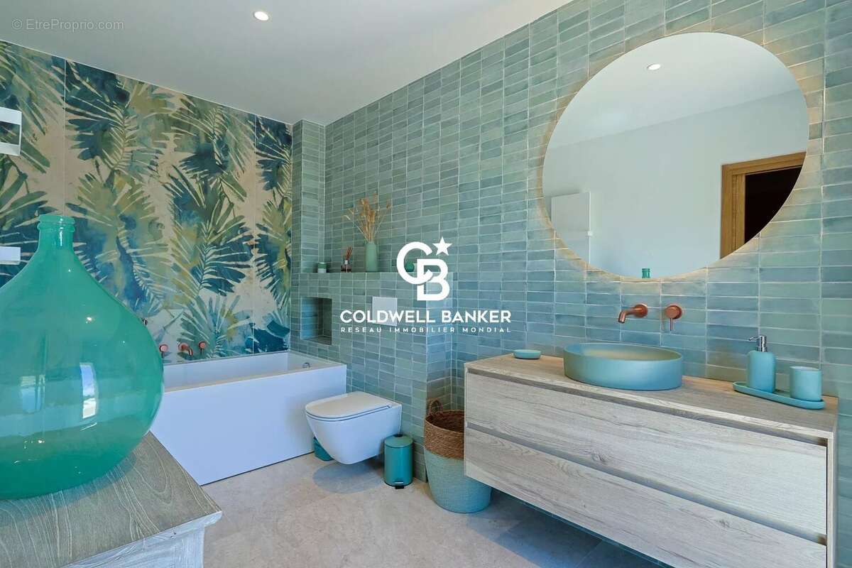 Maison à CARQUEIRANNE