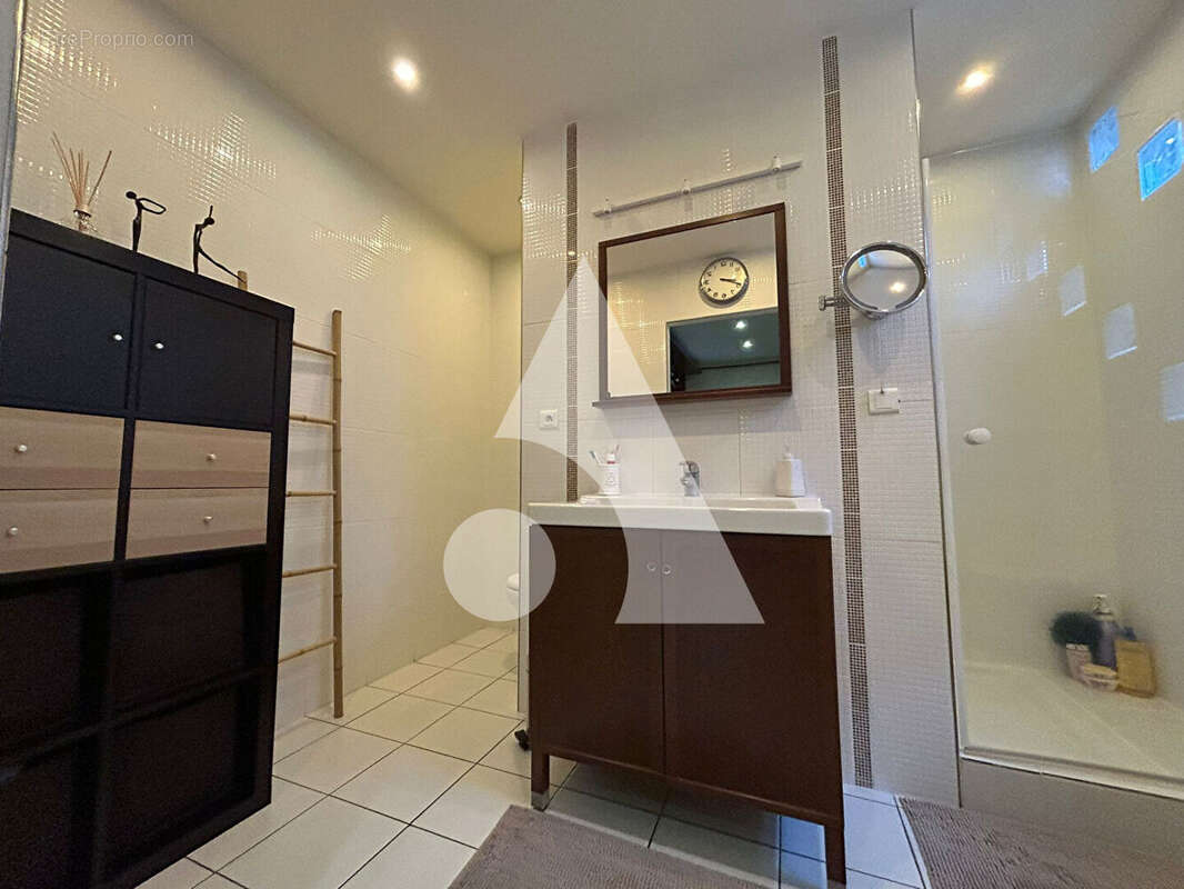 Maison à CRECY-LA-CHAPELLE