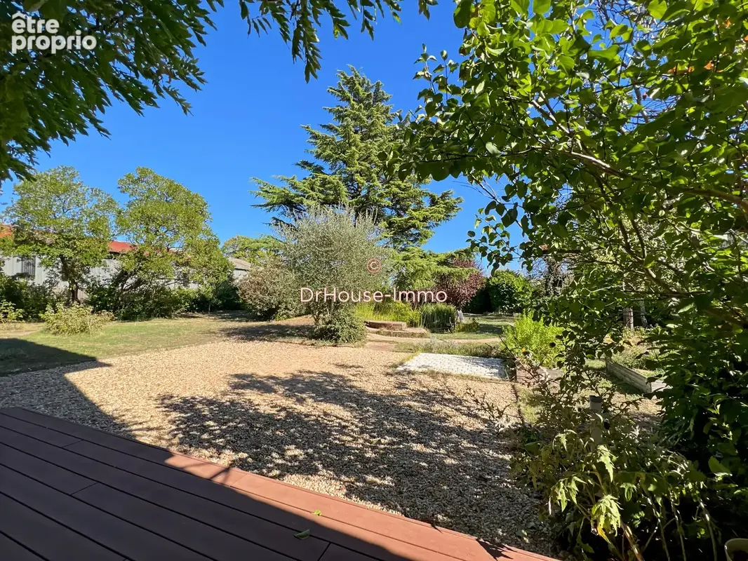 Maison 7 pièces 206 m² à vendre à Gond-Pontouvre (16160) - photo 8