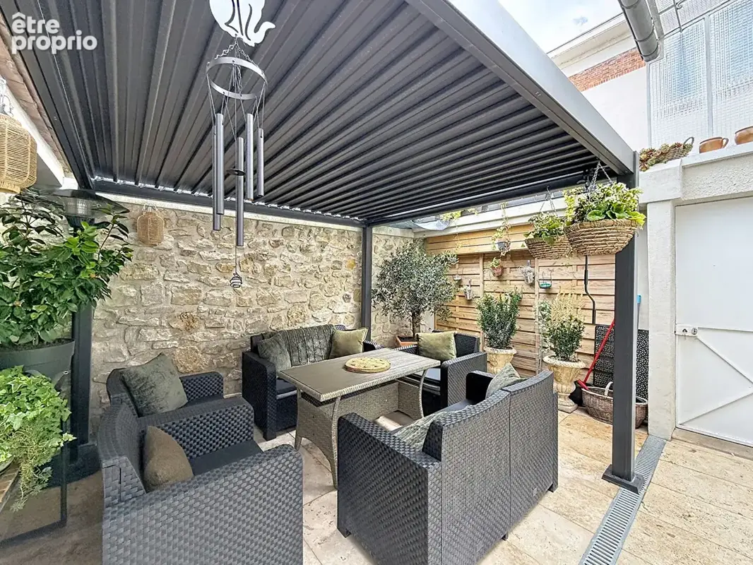 FONTAINEBLEAU - Maison de ville de 107 m² entièrement rénovée - photo 9