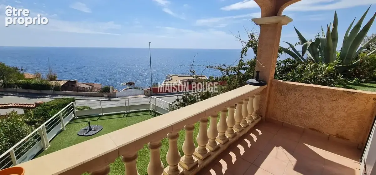 Saint-Raphaël : Villa contemporaine d'exception avec vue mer panoramique et piscine à débordement » - photo 3