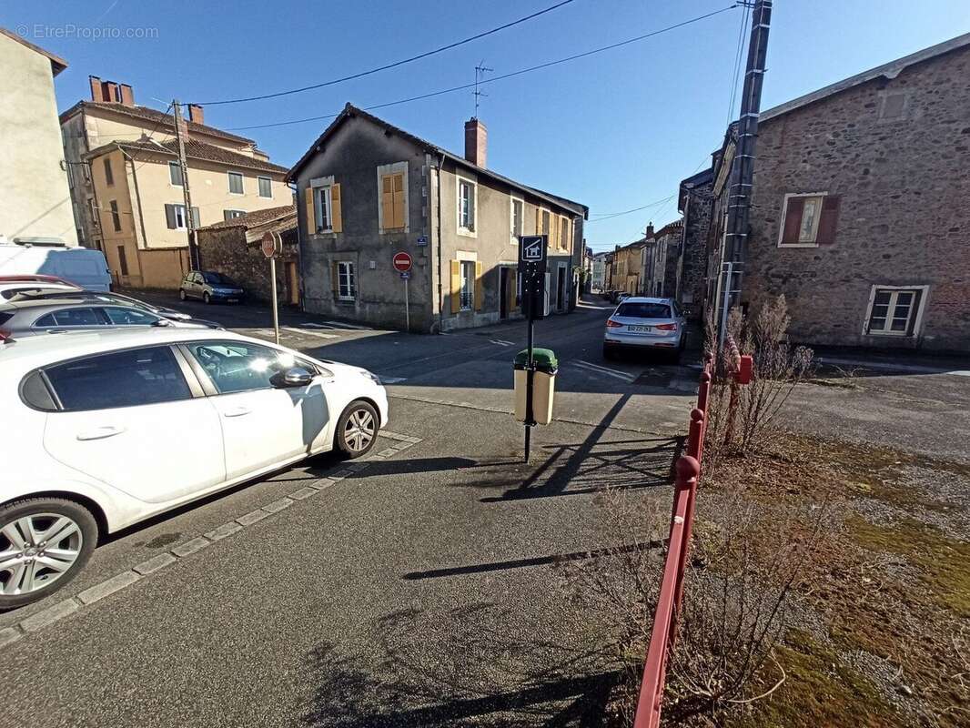 Autre à SAINT-JUNIEN