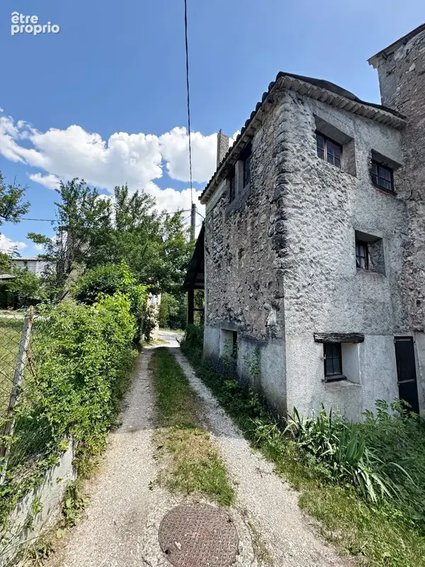 Maison 64 m² à Castellane  - photo 4