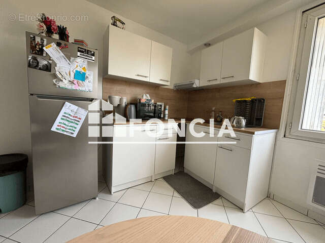 Appartement à PARAY-VIEILLE-POSTE