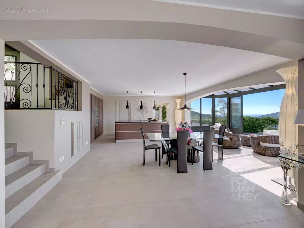 Maison à PEYMEINADE