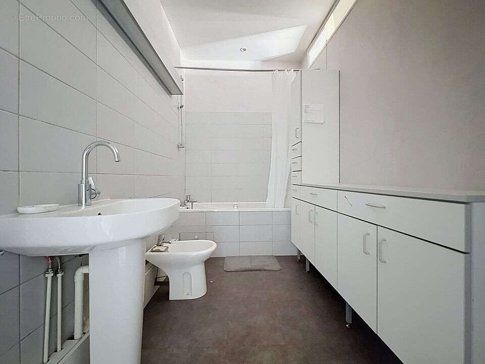 Nancy Centre   Appartement de caractère de 128 m2 à rénover - photo 4